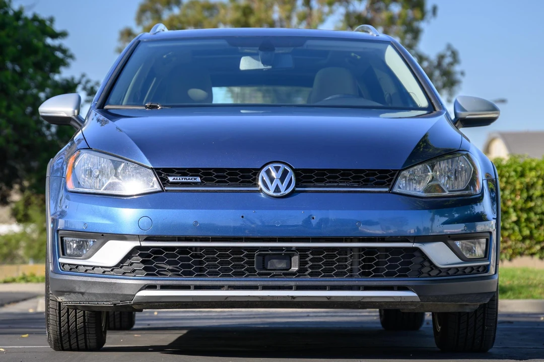 2017 Volkswagen Golf Mk7 - Image 2 of 31