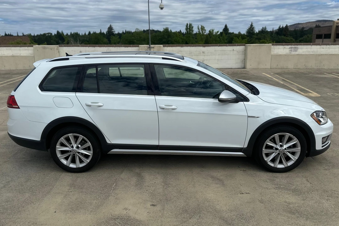 2017 Volkswagen Golf Mk7 - Image 3 of 31
