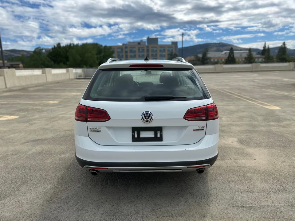 2017 Volkswagen Golf Mk7 - Image 13 of 31