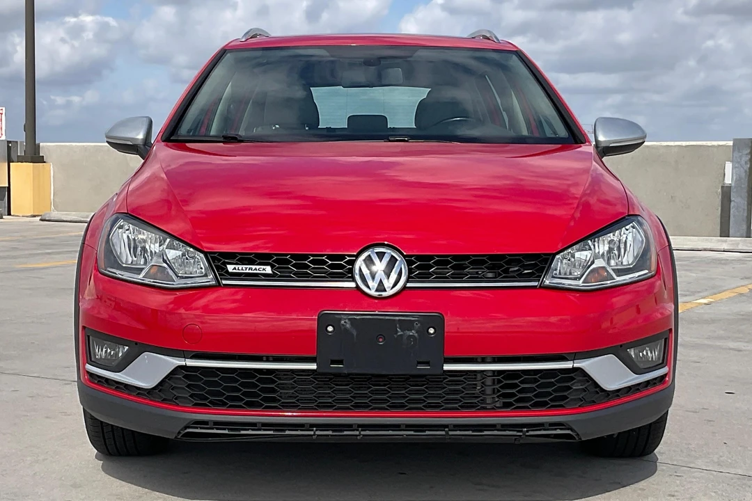 2017 Volkswagen Golf Mk7 - Image 2 of 31