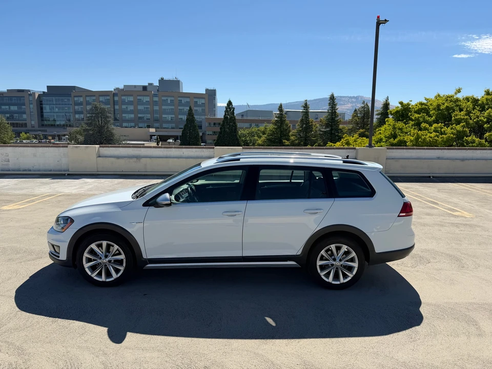 2017 Volkswagen Golf Mk7 - Image 8 of 31