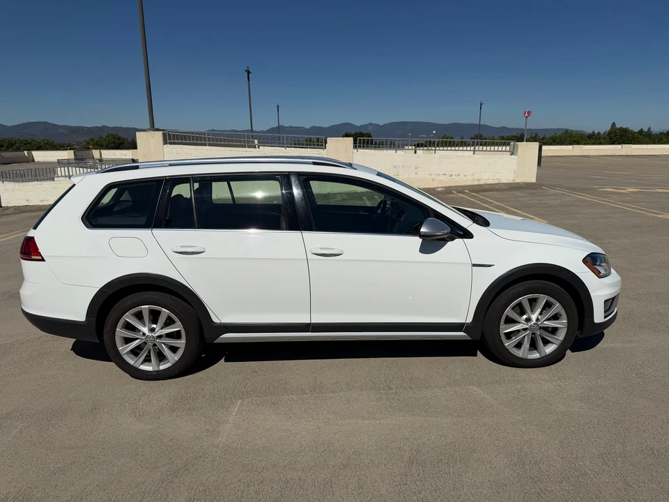 2017 Volkswagen Golf Mk7 - Image 24 of 31