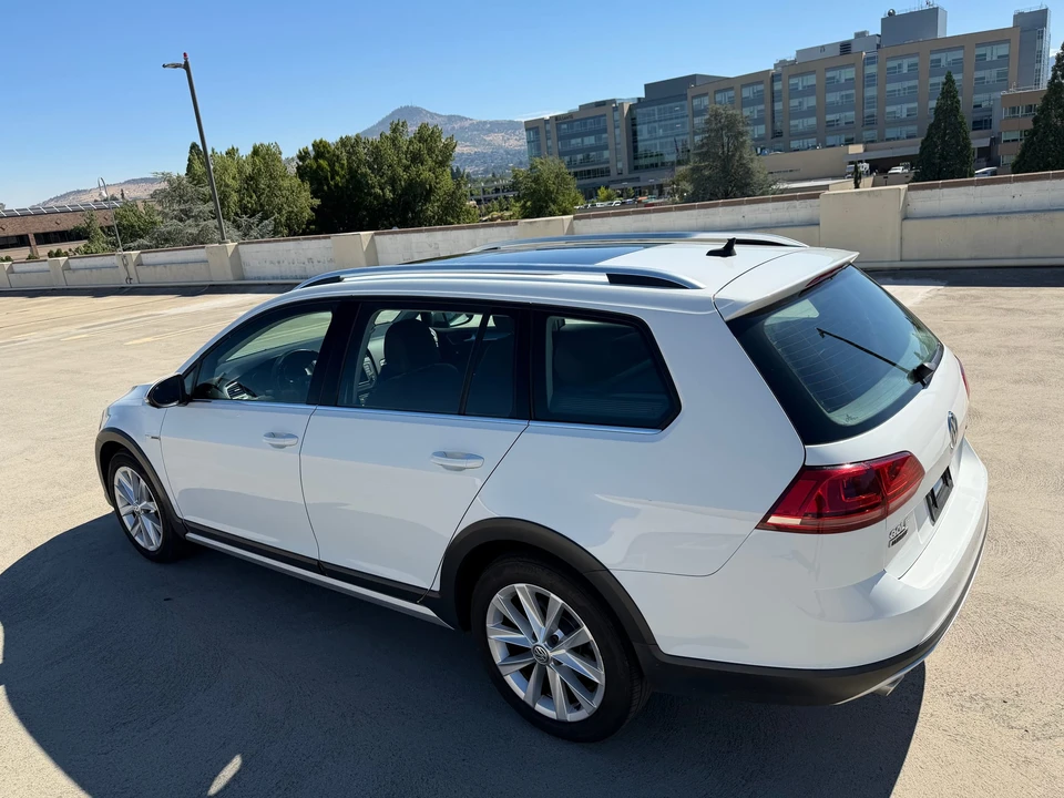 2017 Volkswagen Golf Mk7 - Image 11 of 31