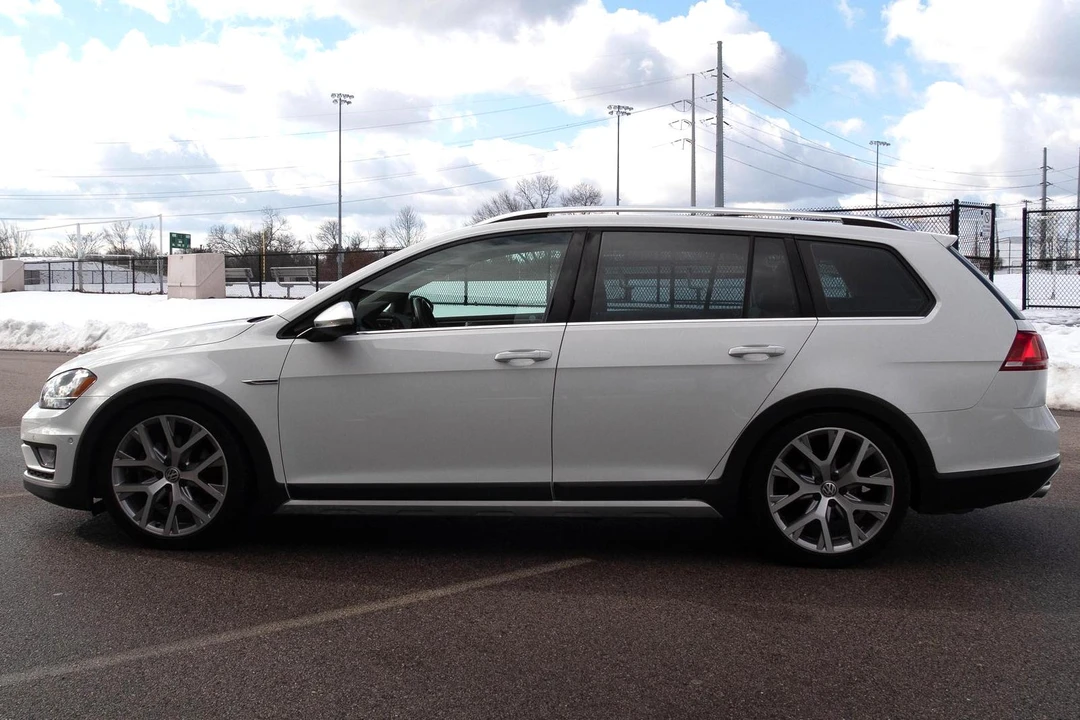 2017 Volkswagen Golf Mk7 - Image 3 of 31