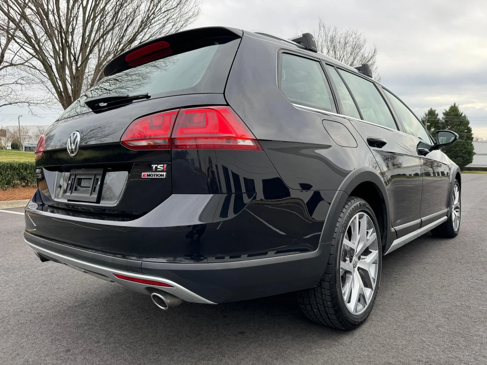 2017 Volkswagen Golf Mk7 - Image 12 of 31
