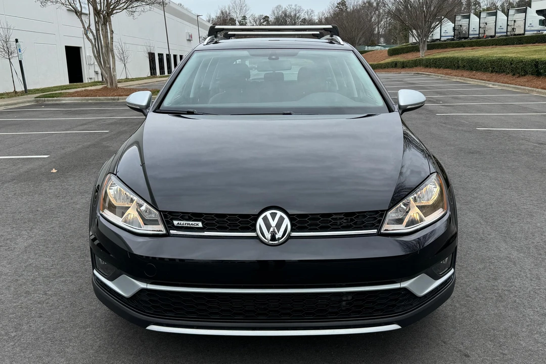 2017 Volkswagen Golf Mk7 - Image 2 of 31