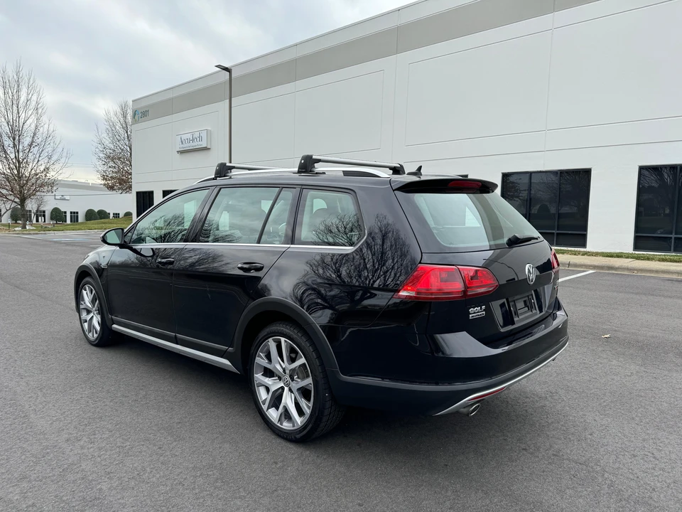 2017 Volkswagen Golf Mk7 - Image 9 of 31