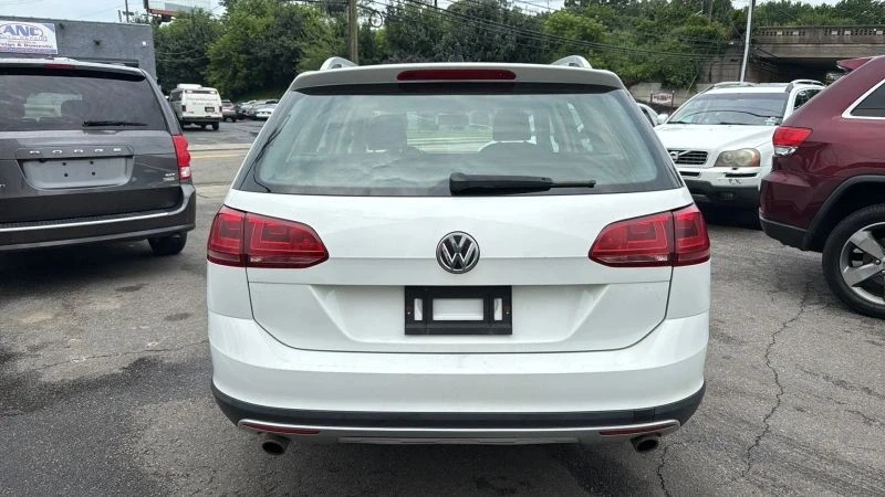 2017 Volkswagen Golf Mk7 - Image 6 of 12