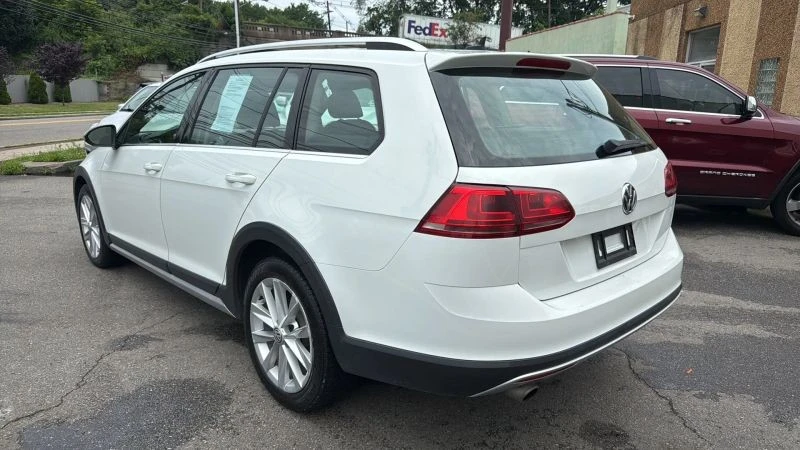 2017 Volkswagen Golf Mk7 - Image 7 of 12