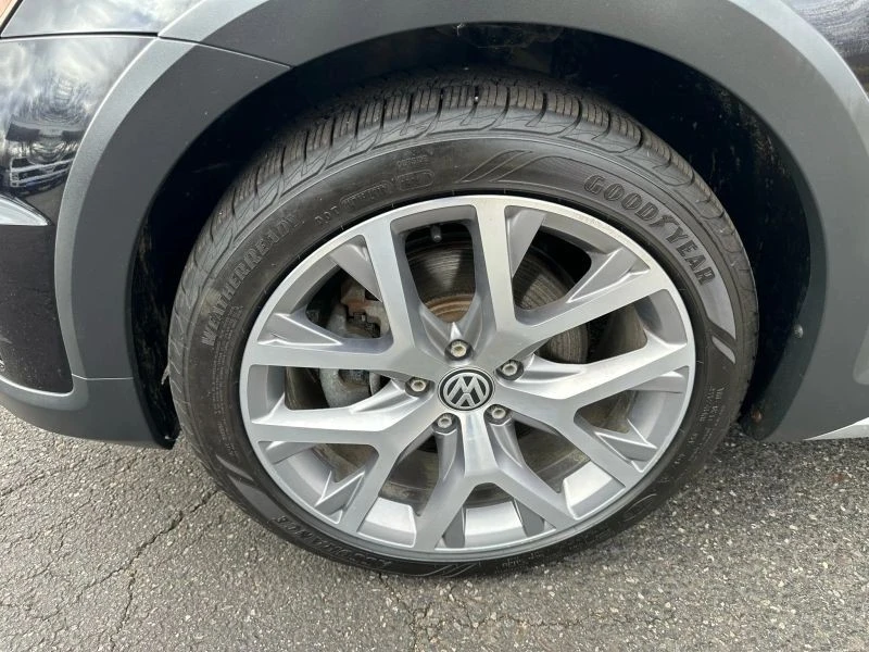 2017 Volkswagen Golf Mk7 - Image 9 of 12