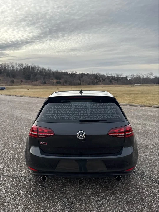 2017 Volkswagen GTI Mk7 - Image 5 of 11
