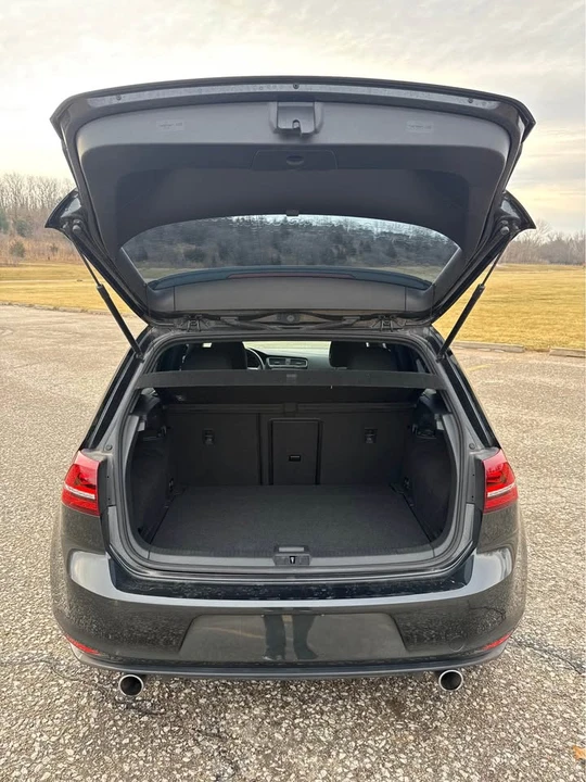 2017 Volkswagen GTI Mk7 - Image 10 of 11