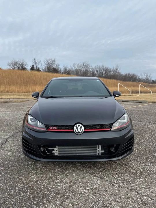 2017 Volkswagen GTI Mk7 - Image 2 of 11
