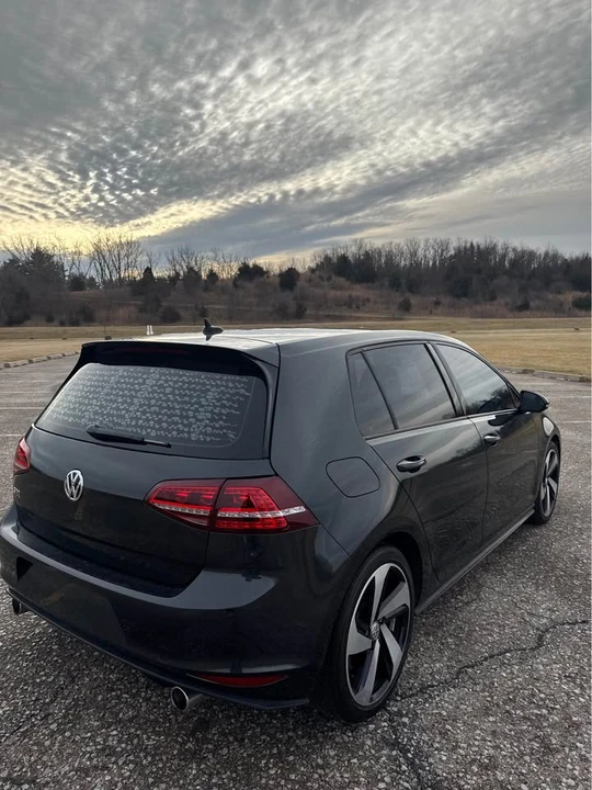 2017 Volkswagen GTI Mk7 - Image 4 of 11