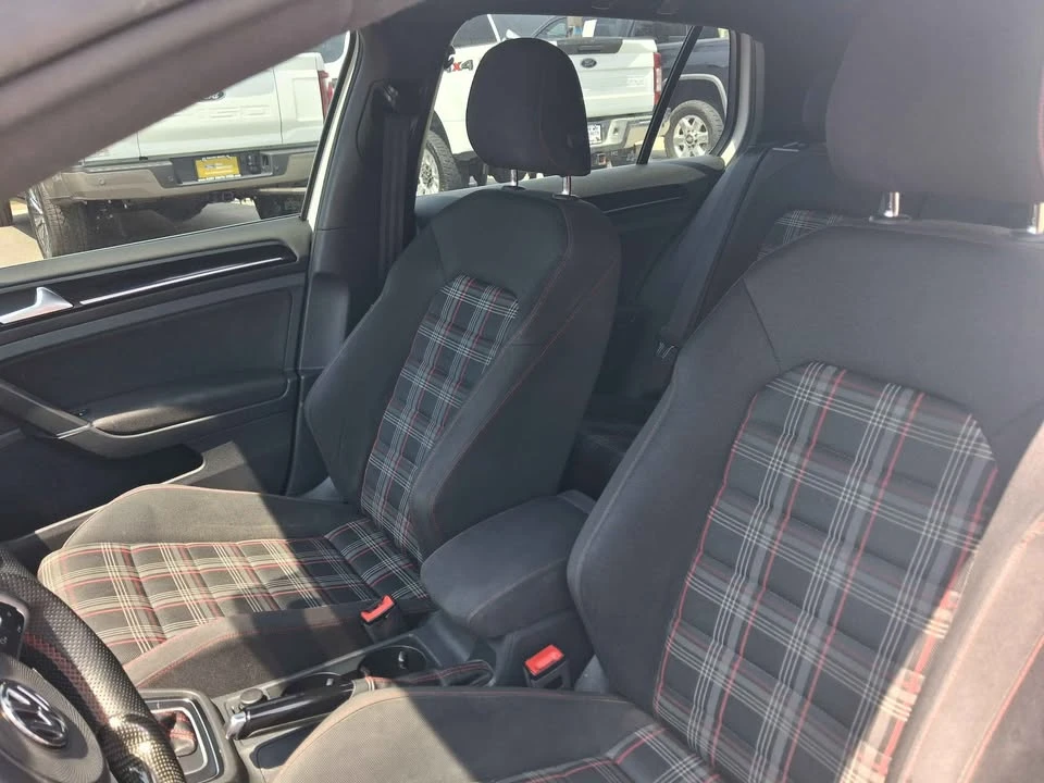 2017 Volkswagen GTI Mk7 - Image 12 of 17