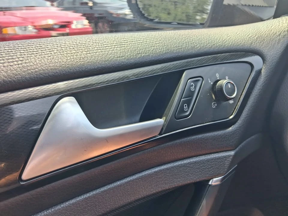2017 Volkswagen GTI Mk7 - Image 17 of 17