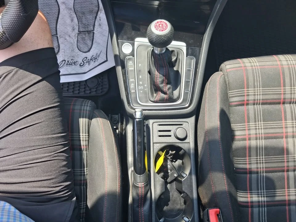 2017 Volkswagen GTI Mk7 - Image 13 of 17