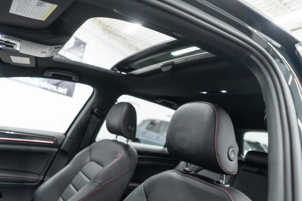 2017 Volkswagen GTI Mk7 - Image 8 of 12