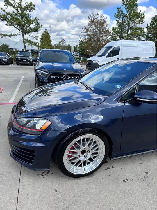 2017 Volkswagen GTI Mk7 - Image 3 of 19
