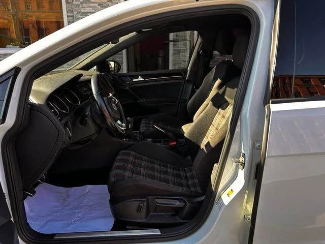 2017 Volkswagen GTI Mk7 - Image 8 of 20