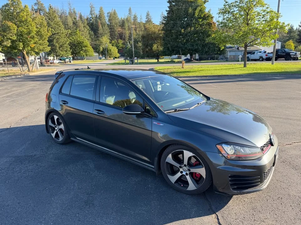 2017 Volkswagen GTI Mk7 - Image 3 of 4