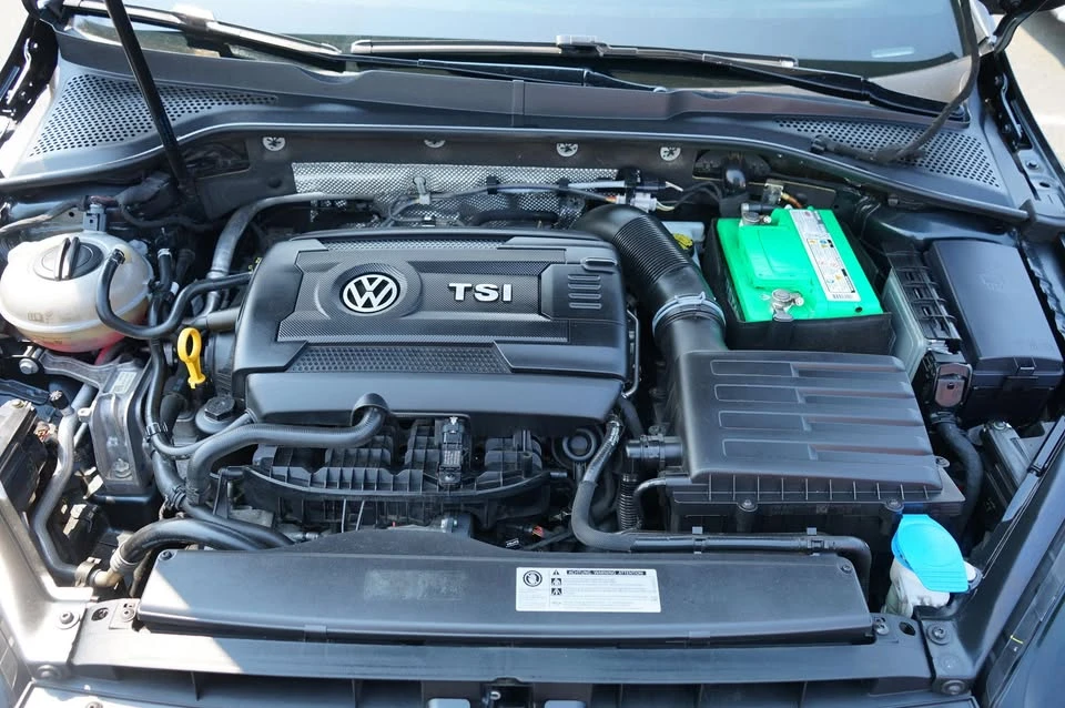 2017 Volkswagen GTI Mk7 - Image 10 of 20