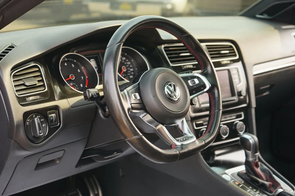 2017 Volkswagen GTI Mk7 - Image 11 of 20