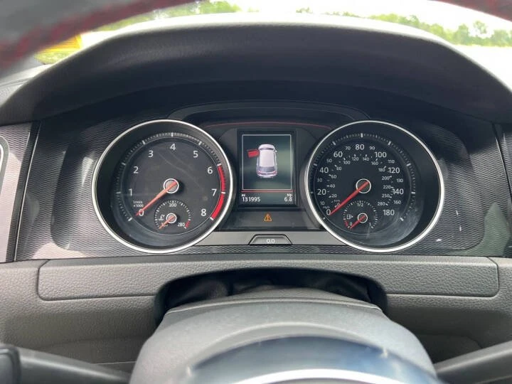 2017 Volkswagen GTI Mk7 - Image 7 of 14