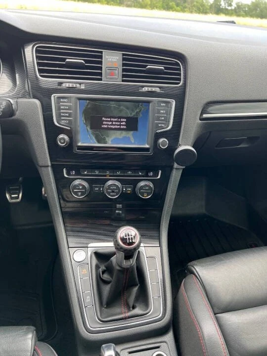 2017 Volkswagen GTI Mk7 - Image 8 of 14