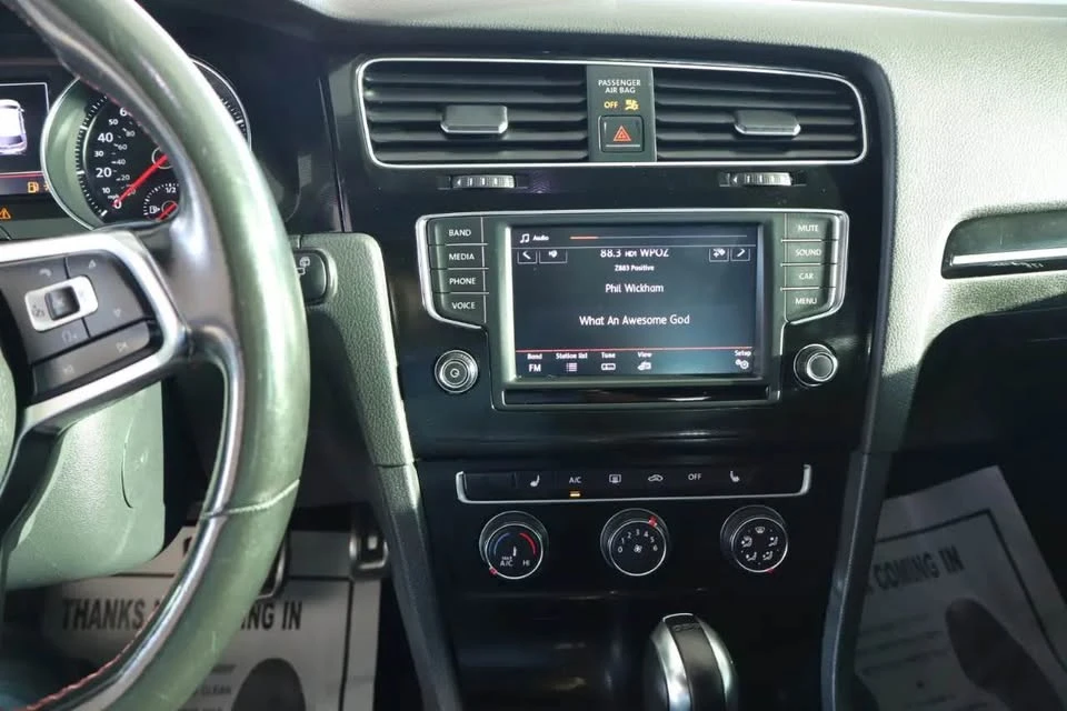 2017 Volkswagen GTI Mk7 - Image 10 of 14