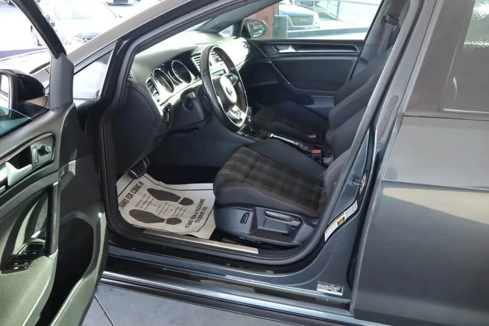 2017 Volkswagen GTI Mk7 - Image 8 of 14