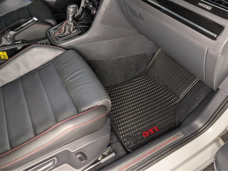 2017 Volkswagen GTI Mk7 - Image 6 of 8