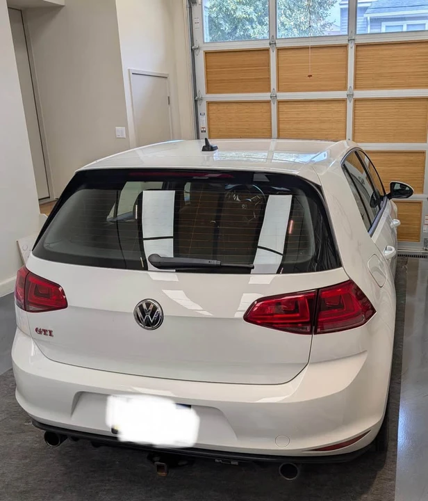 2017 Volkswagen GTI Mk7 - Image 2 of 8