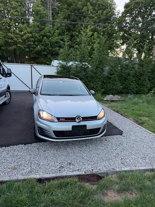 2017 Volkswagen GTI Mk7 - Image 3 of 10