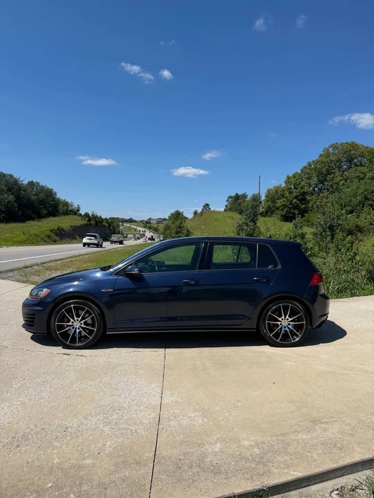 2017 Volkswagen GTI Mk7 - Image 2 of 19