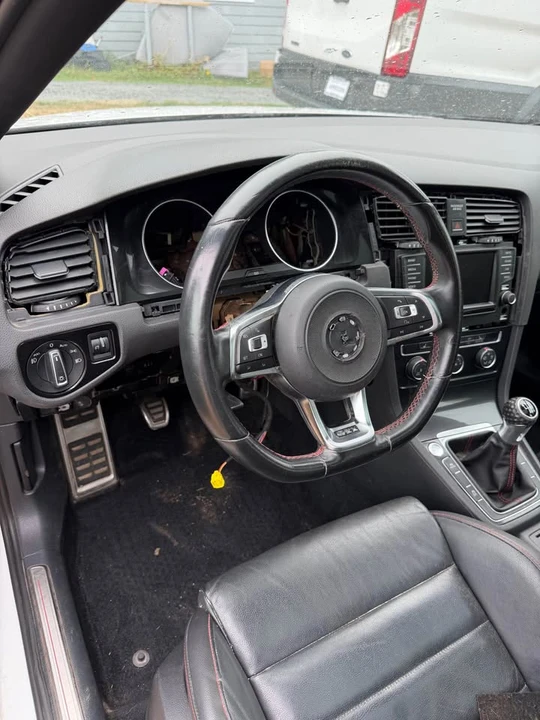 2017 Volkswagen GTI Mk7 - Image 11 of 12