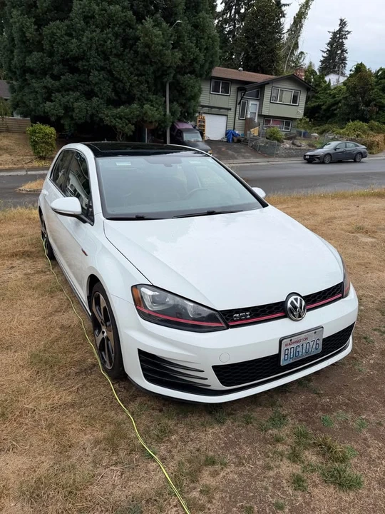 2017 Volkswagen GTI Mk7 - Image 6 of 12