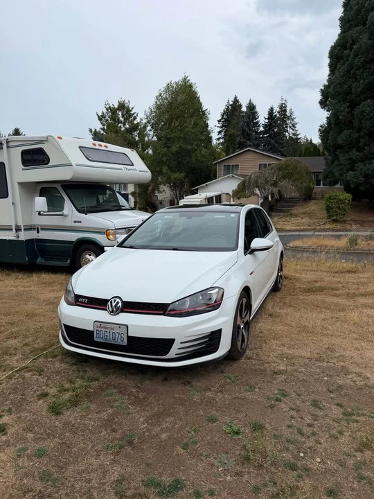 2017 Volkswagen GTI Mk7 - Image 5 of 12