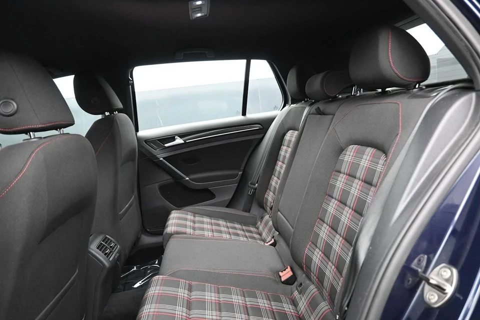 2017 Volkswagen GTI Mk7 - Image 8 of 10