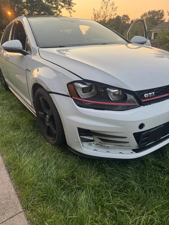 2017 Volkswagen GTI Mk7 - Image 3 of 6