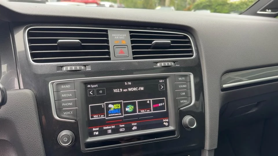2017 Volkswagen GTI Mk7 - Image 16 of 18