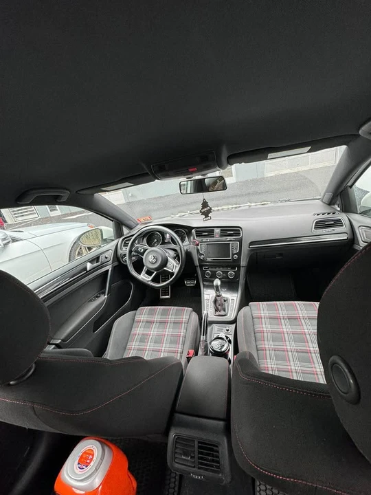 2017 Volkswagen GTI Mk7 - Image 5 of 5