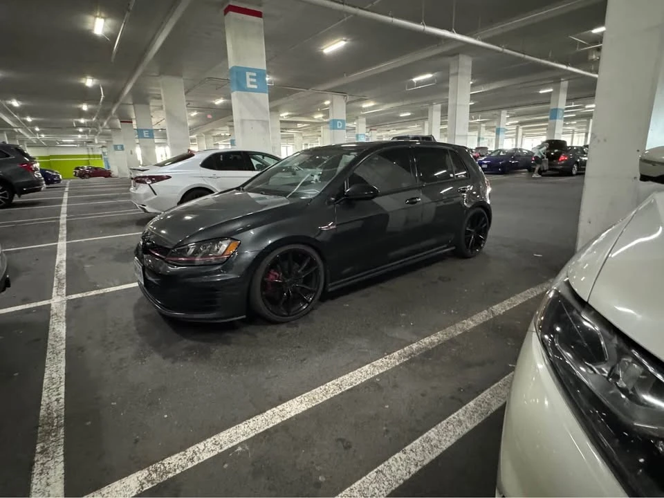 2017 Volkswagen GTI Mk7 - Image 8 of 10