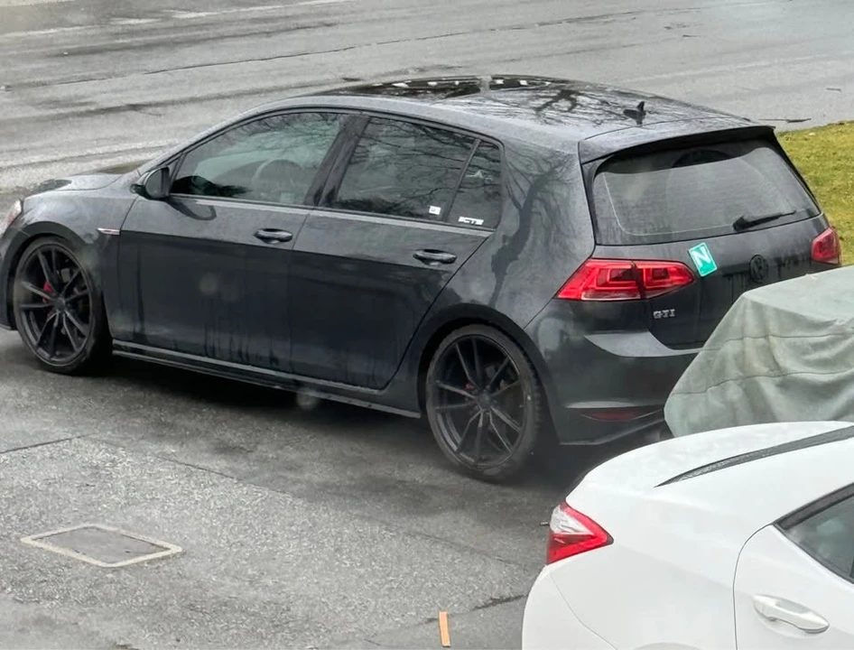 2017 Volkswagen GTI Mk7 - Image 4 of 10