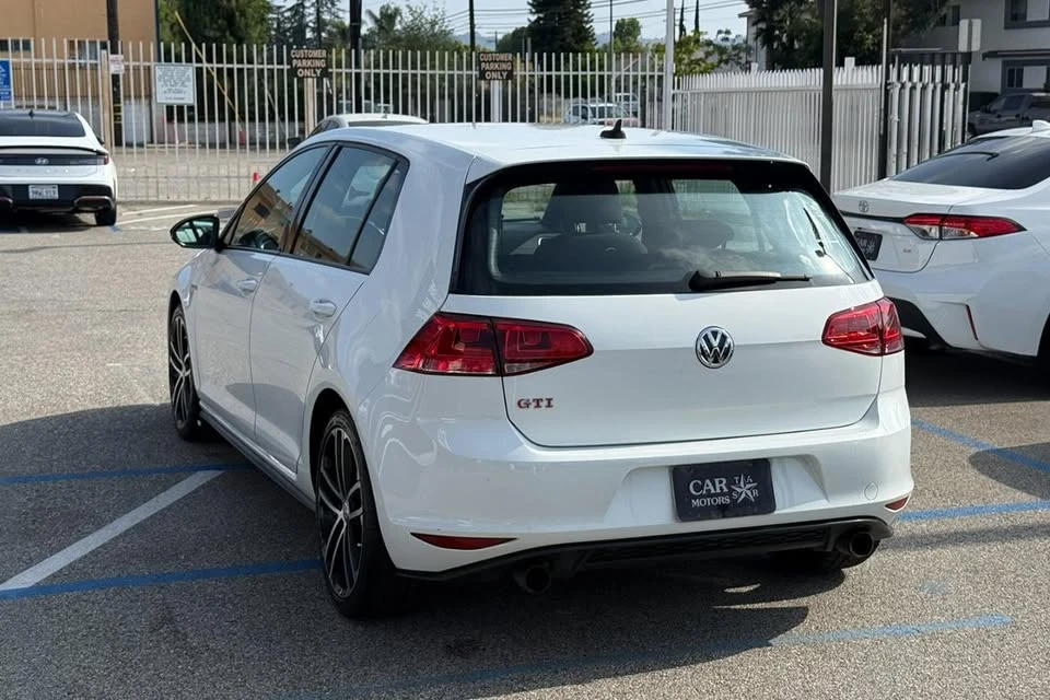 2017 Volkswagen GTI Mk7 - Image 9 of 20