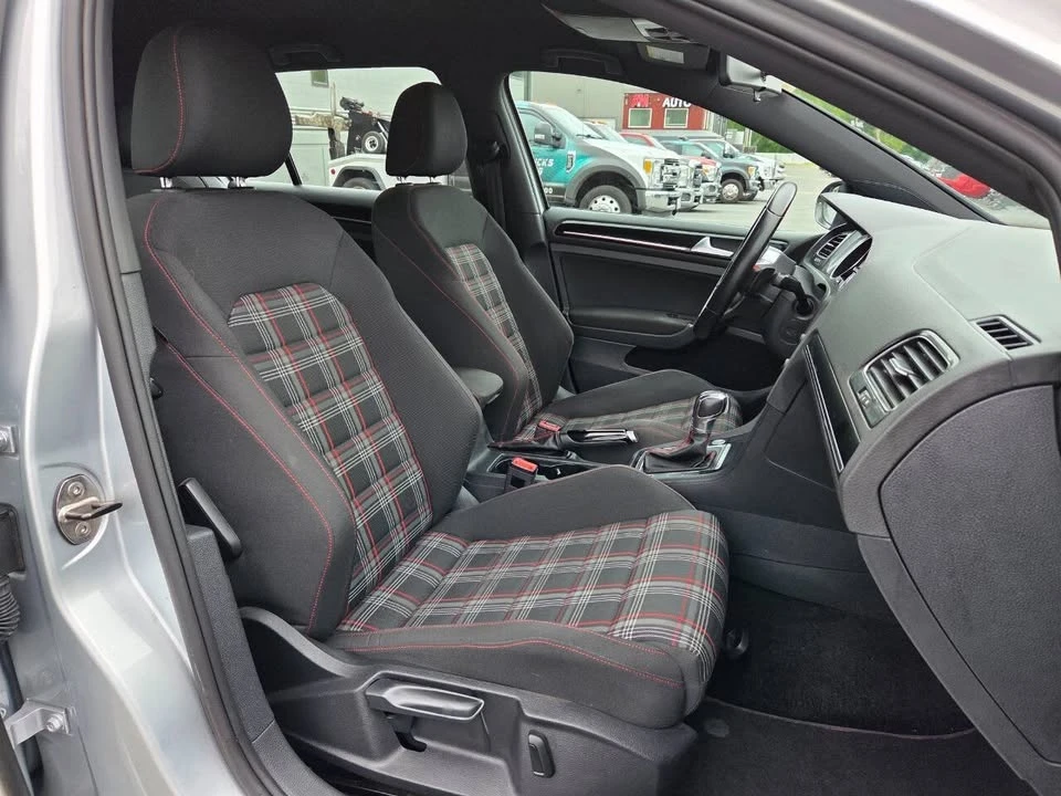 2017 Volkswagen GTI Mk7 - Image 17 of 20