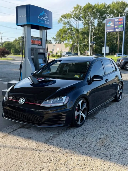 2017 Volkswagen GTI Mk7 - Image 3 of 9