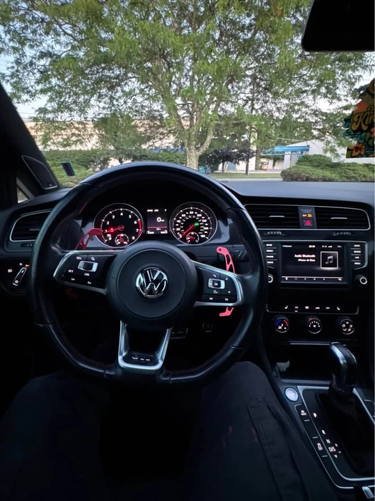 2017 Volkswagen GTI Mk7 - Image 8 of 9
