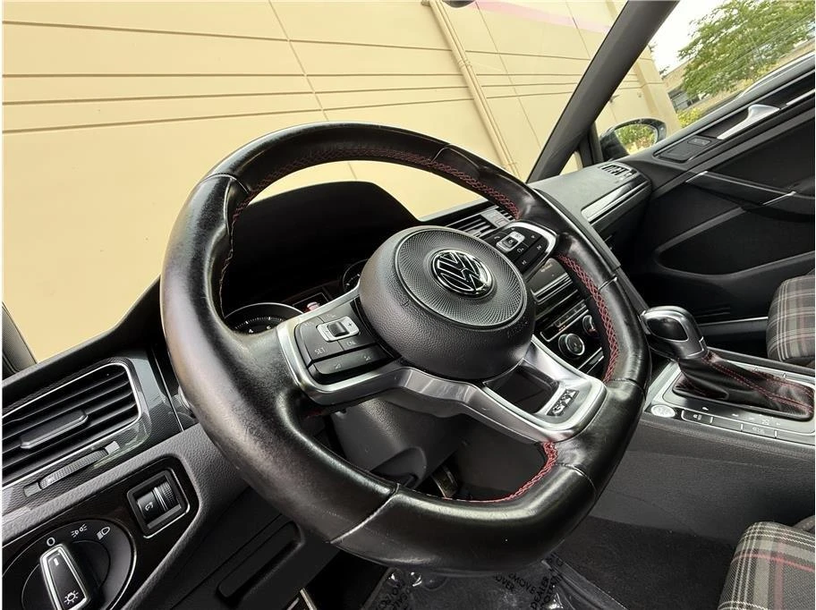 2017 Volkswagen GTI Mk7 - Image 9 of 20