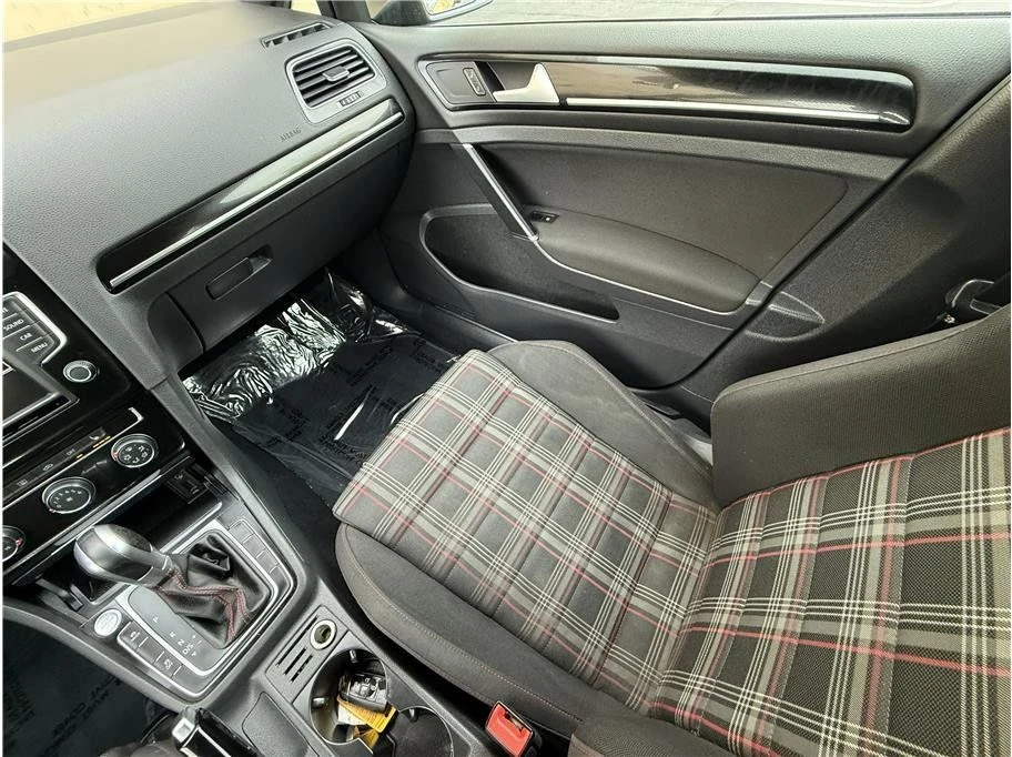 2017 Volkswagen GTI Mk7 - Image 13 of 20